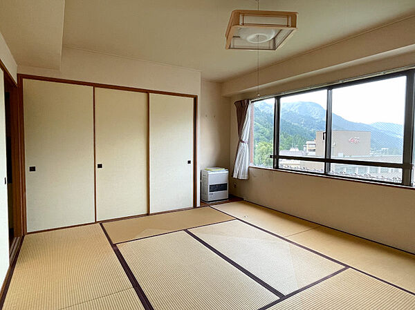 別角度から見た室内