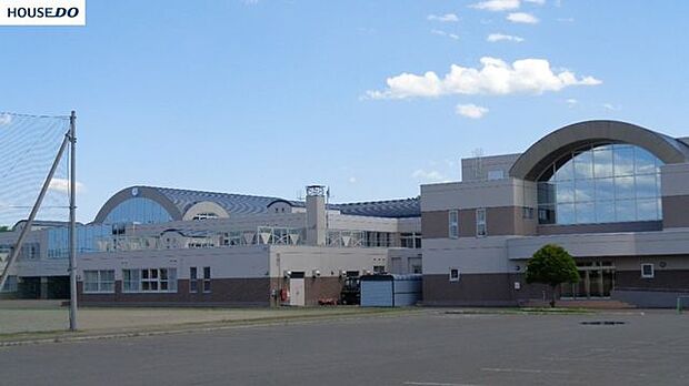 西小学校西小学校 1360m