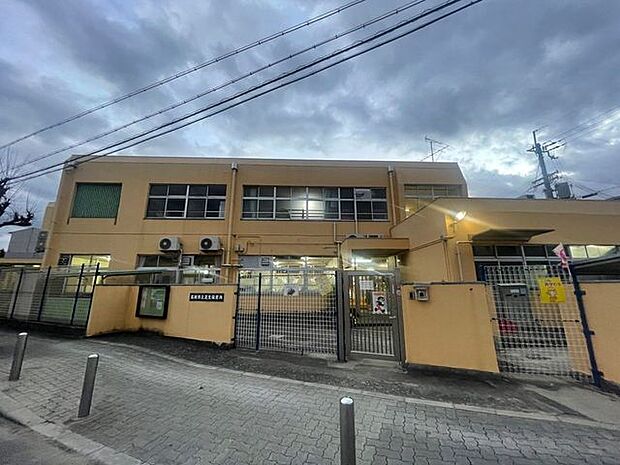 芝生保育所 270m