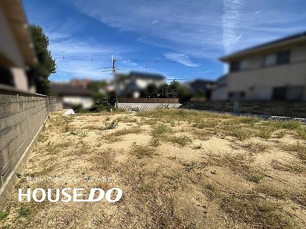 駐車2台可能ですので、お車をお持ちの方におススメです♪