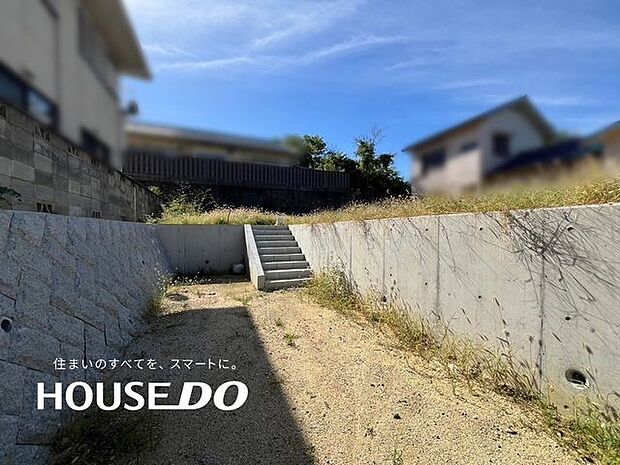 駐車2台可能ですので、お車をお持ちの方におススメです♪