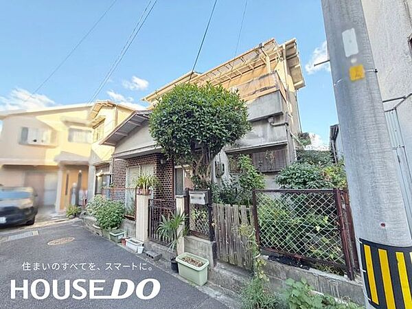 建物は古家付きですが、土地としての間口や陽当たりを確認ができます。