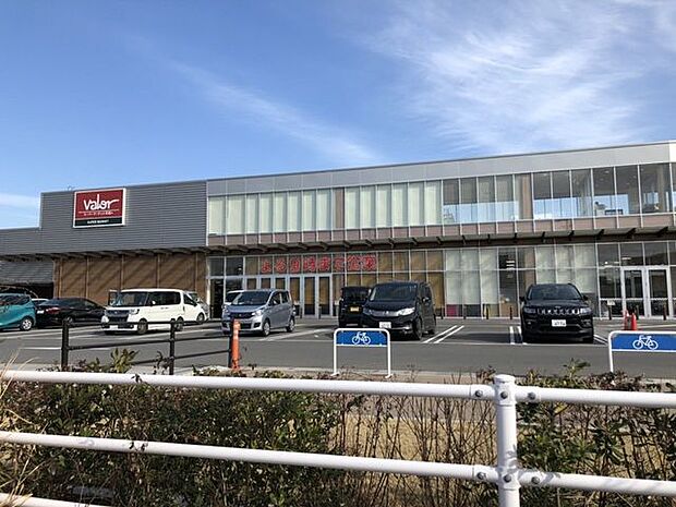 スーパーマーケットバロー 高槻店スーパーマーケットバロー 高槻店 470m