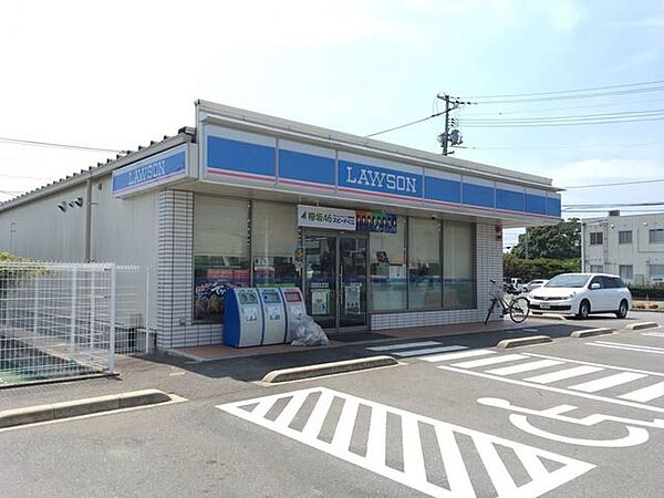 ローソン防府牟礼今宿一丁目店食料品の買い出しや、宅配物の受け取り、ATM利用にも徒歩で行けるのは嬉しいですね！ 820m