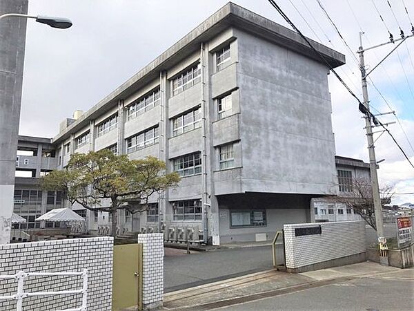 宇美町立　宇美東中学校 1400m
