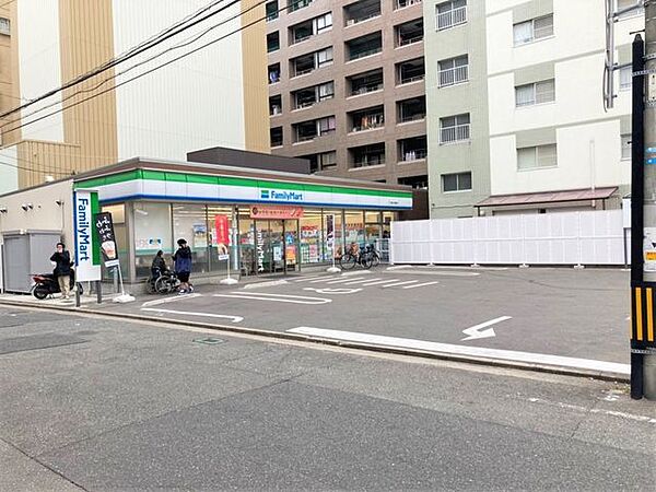 ファミリーマート 博多大博町店 190m