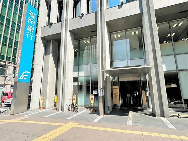 福岡銀行　博多支店 550m