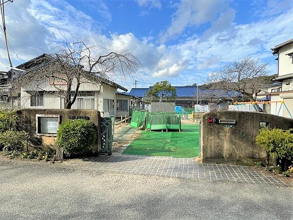宇美八幡宮保育園 70m