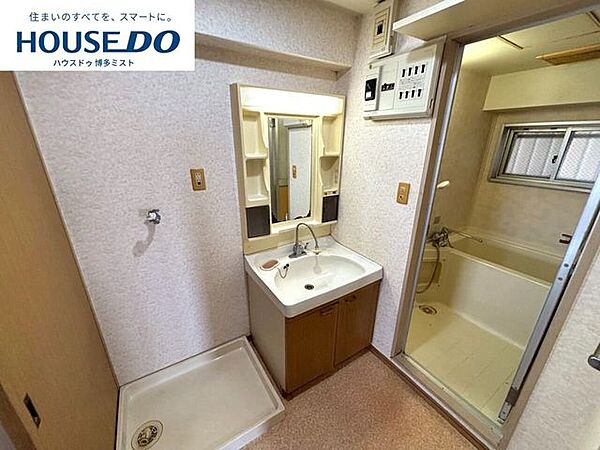 ＊リフォームのご相談も承ります。　「壁紙をかえたい！」「お風呂やトイレは新品に交換したい！」など、お客様のご希望、予算をヒアリングさせて頂きながらご提案致します。お気軽にご相談ください。