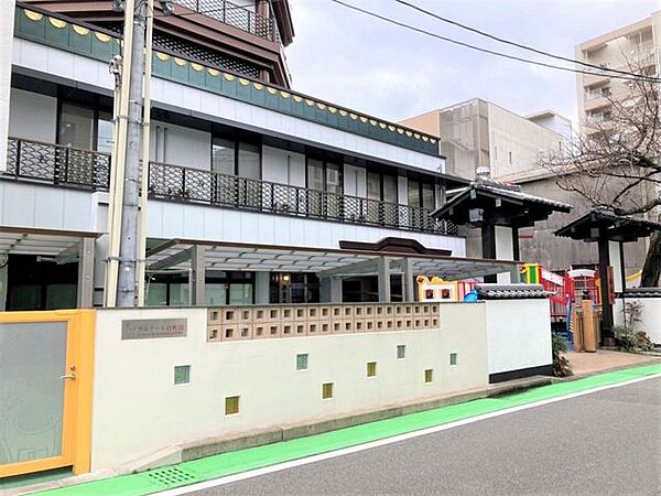 サルナート幼稚園 750m
