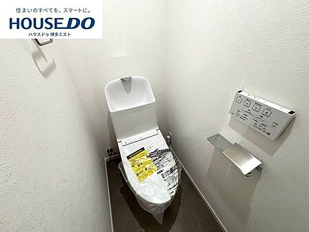 温水洗浄便座付きで、節水仕様。毎日使うものだから、快適さと経済性が両立しているのはうれしいところです。