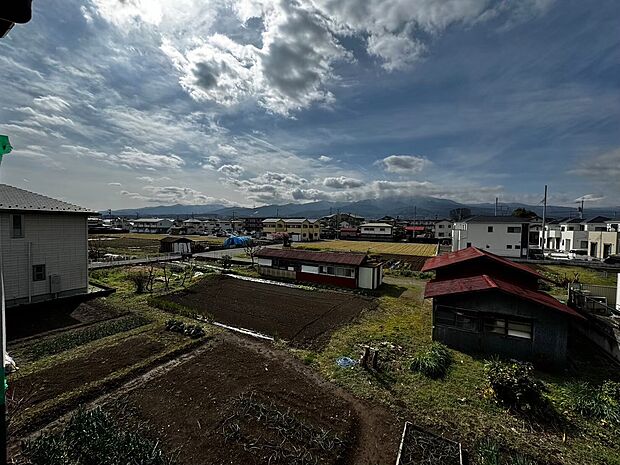 ゆったりした土地　建物が整然とした街並みを反映させます。