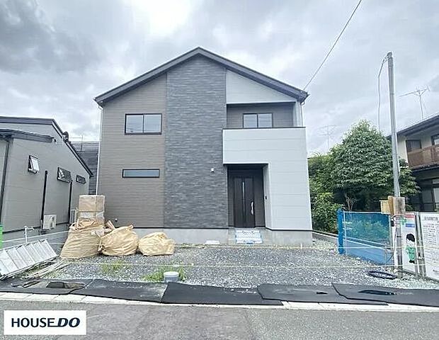 建築中。2026.8.9撮影。