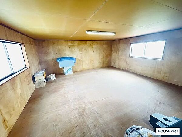 ＜車庫・物置＞2階使い方は自由自在！趣味部屋やアトリエにも使える大容量の2階スペース。