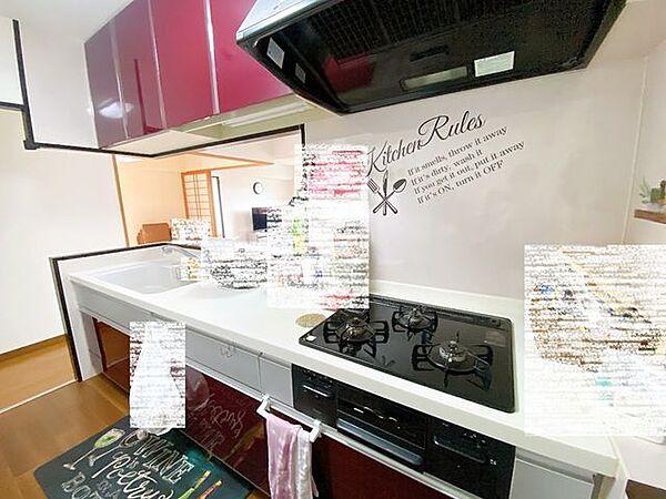 3口コンロなので同時に調理ができ、お料理もはかどります。