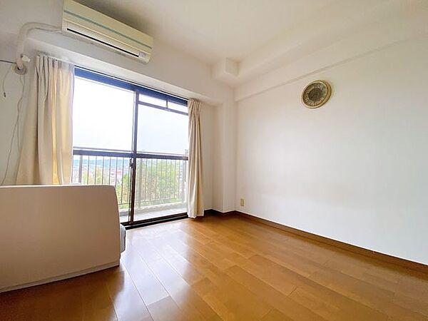 ご家族揃ってお休みいただける、広々としたお部屋です。