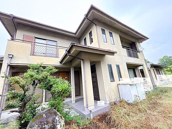 付近には緑や山など多く、豊かな自然の風景を望んでいただけます◎