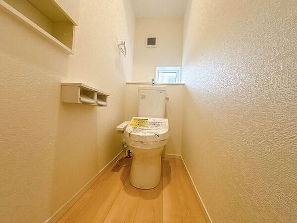 ウォシュレット付きトイレです。（新築当時の撮影写真）