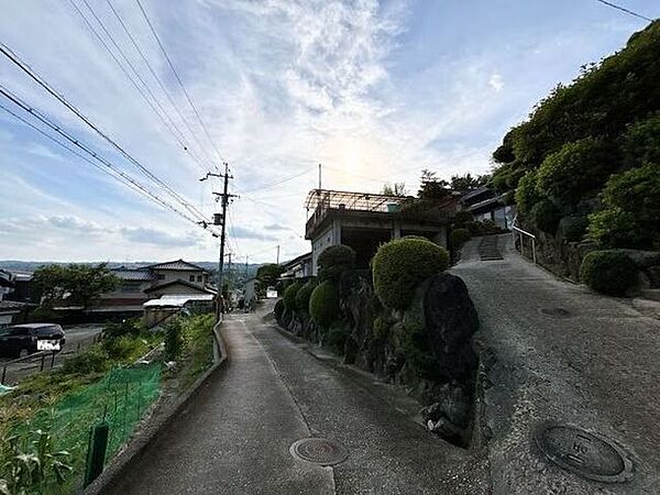 自然とうまく調和した環境の良い地域です。毎日を快適に気持ちよく過ごしていただけます。
