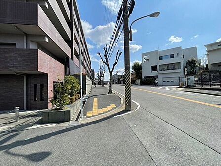 自然とうまく調和した環境の良い地域です。毎日を快適に気持ちよく過ごしていただけます。