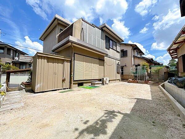 お庭付き住宅。家庭菜園やガーデニングなども楽しめます◎