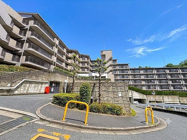 付近には緑や山など多く、豊かな自然の風景を望んでいただけます◎
