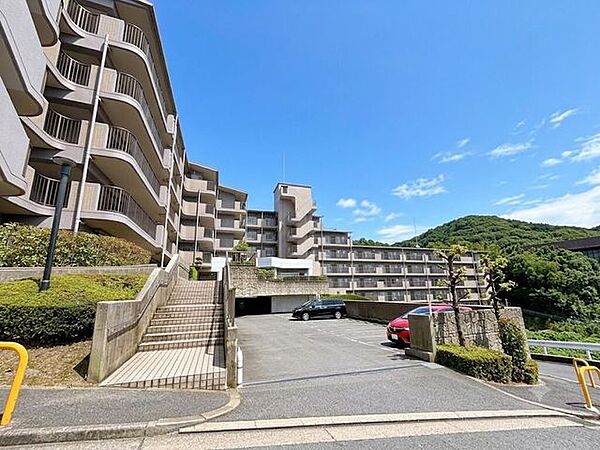 自然とうまく調和した環境の良い地域です。毎日を快適に気持ちよく過ごしていただけます。