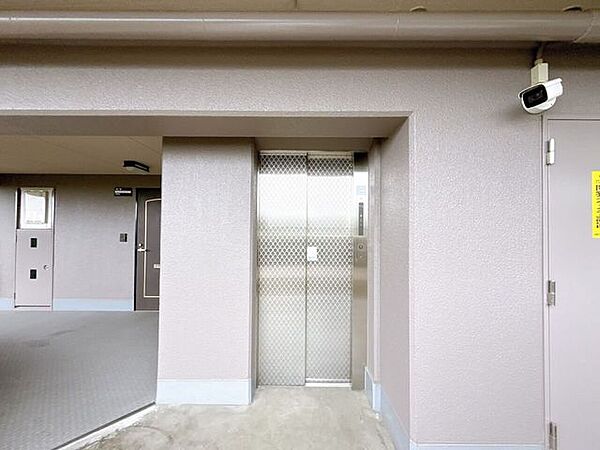 エレベーター付のマンションです。