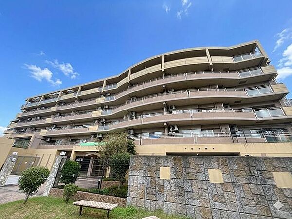 自然とうまく調和した環境の良い地域です。毎日を快適に気持ちよく過ごしていただけます。