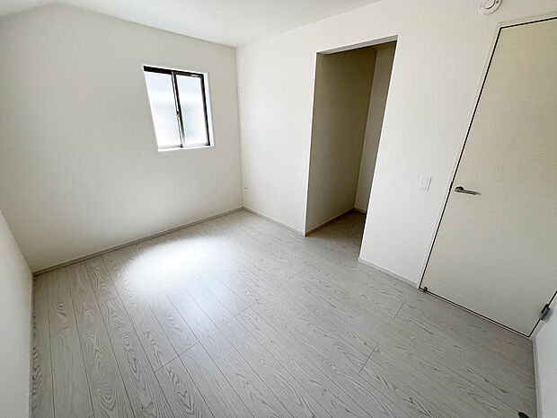 ☆各部屋大型収納完備☆子供部屋・主寝室にお好きにコーディネートしよう!!