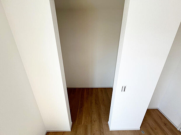 ☆ウォークインクローゼット☆テレワーク・趣味部屋でも!!