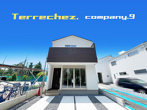 ☆現地外観写真☆Terrechez☆１号棟☆キレイな住宅街が完成☆ZEH水準省エネ住宅☆土地30坪☆「新田辺駅」徒歩12分☆ガレージ２台☆前道６ｍ☆小・中学校まで徒歩11分圏内☆