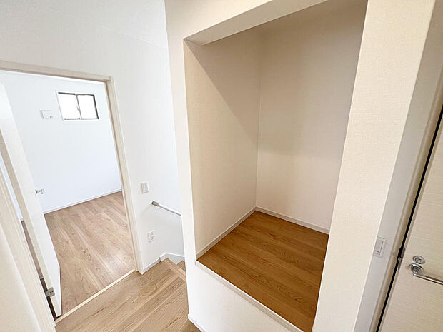 ☆2階☆廊下にある収納☆