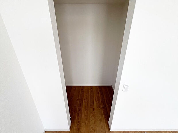 ☆ウォークインクローゼット☆テレワーク・趣味部屋でも!!