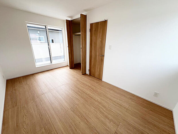 ☆各部屋大型収納完備☆子供部屋・主寝室にお好きにコーディネートしよう!!