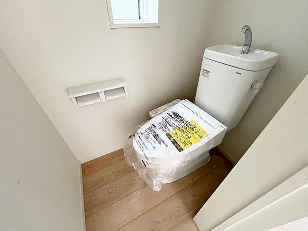 ☆ウレシイシャワートイレ☆1階・2階に完備！パパとのトイレ争いに終止符！！