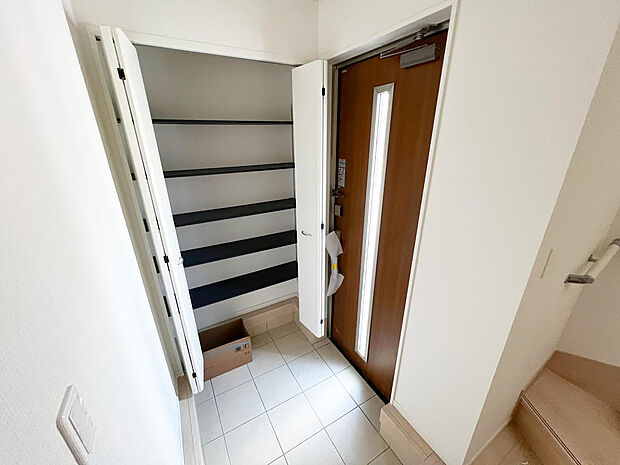 ☆大型シューズクローゼットがあります☆便利です！！