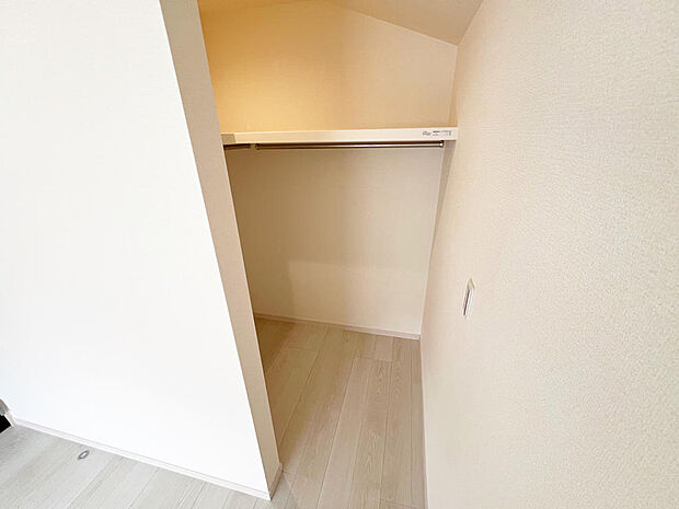 ☆ウォークインクローゼット☆テレワーク・趣味部屋でも!!