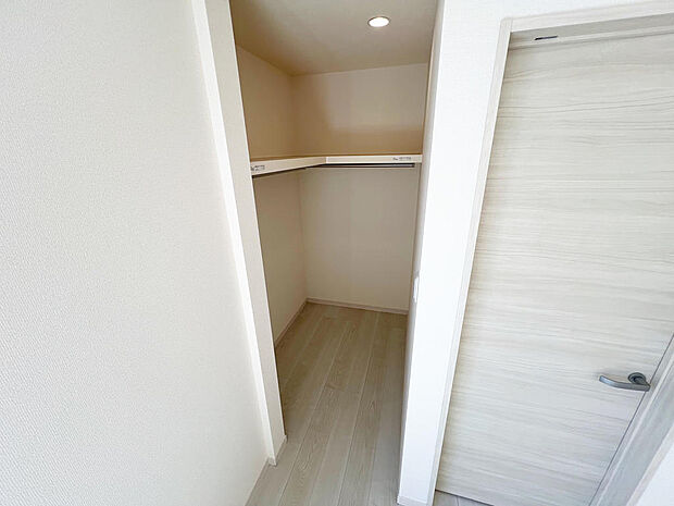 ☆ウォークインクローゼット☆テレワーク・趣味部屋でも!!