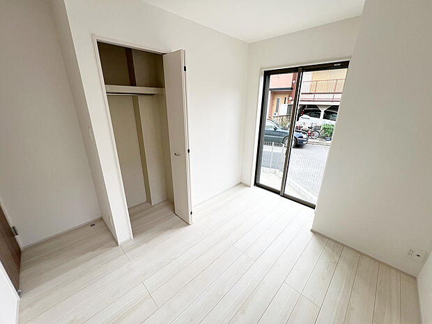 ☆1階☆各部屋大型収納完備☆子供部屋・主寝室にお好きにコーディネートしよう!!