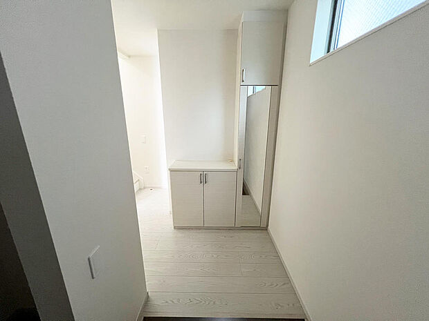 ☆大型シューズクローゼットがあります☆便利です!!