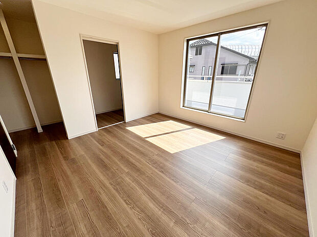 ☆各部屋大型収納完備☆子供部屋・主寝室にお好きにコーディネートしよう！！