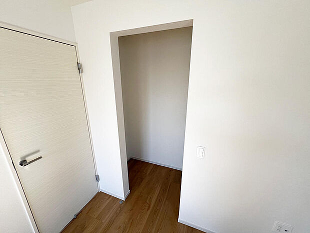 ☆ウォークインクローゼット☆テレワーク・趣味部屋でも！！