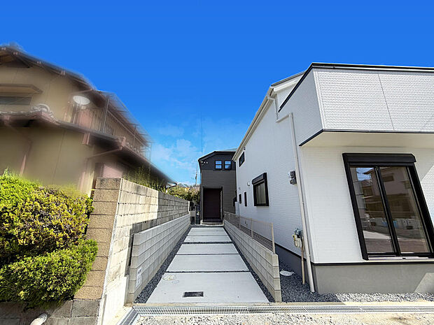 ☆現地外観写真☆LiveleGarden☆１号棟☆長期優良住宅☆BELS☆子育てに適した住環境☆土地33坪☆車２台OK☆閑静な住宅街☆WIC・和室☆小・中学校まで徒歩13分圏内☆前道４ｍ☆