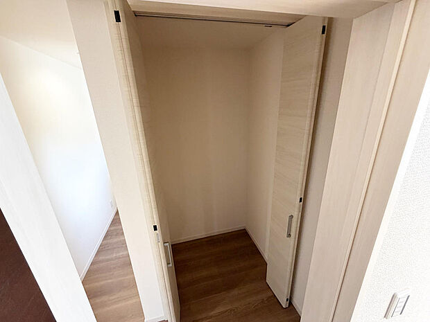 ☆2階☆廊下にある収納☆