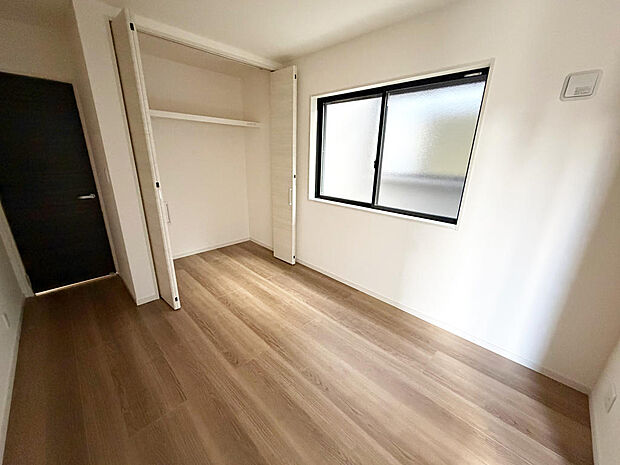 ☆1階☆各部屋大型収納完備☆子供部屋・主寝室にお好きにコーディネートしよう!!