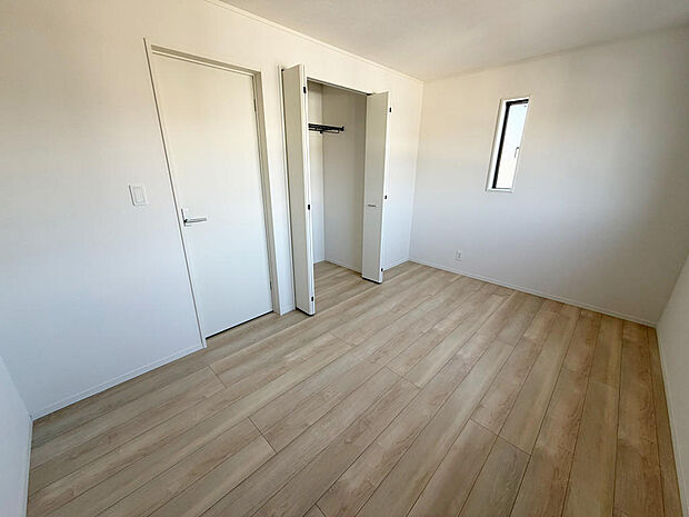 ☆各部屋大型収納完備☆子供部屋・主寝室にお好きにコーディネートしよう!!