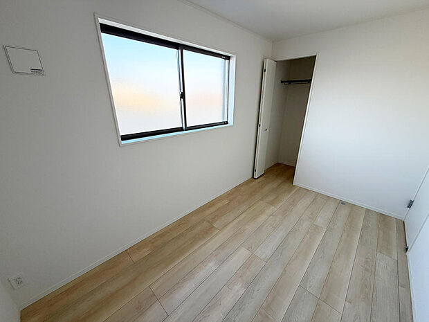 ☆各部屋大型収納完備☆子供部屋・主寝室にお好きにコーディネートしよう!!