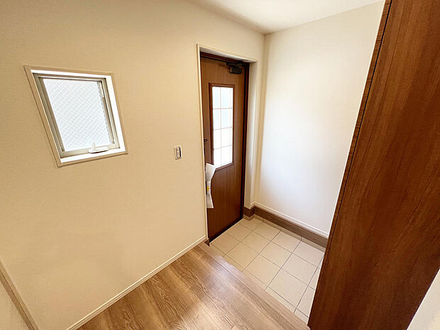 ☆大型シューズクローゼットがあります☆便利です!!