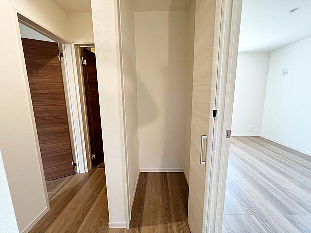 ☆2階☆廊下にある収納☆